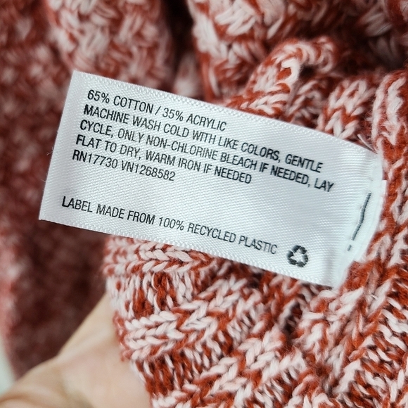 Universal Thread red marled knit sweater size medium - Picture 5 of 5
